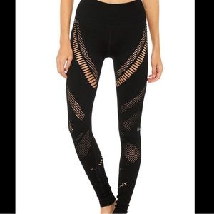 Alo Yoga High Waisted Radiance Legging in Black, Size Small